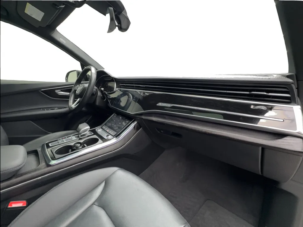 Audi Q7 photo 37