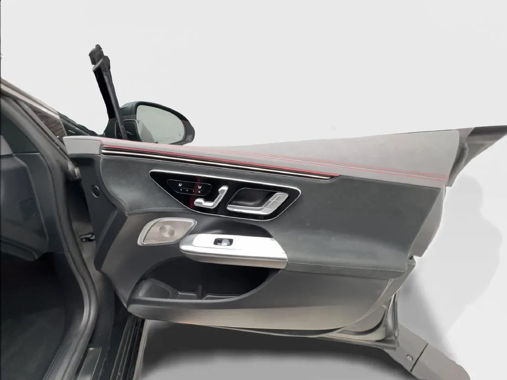 Mercedes-Benz EQE photo 35