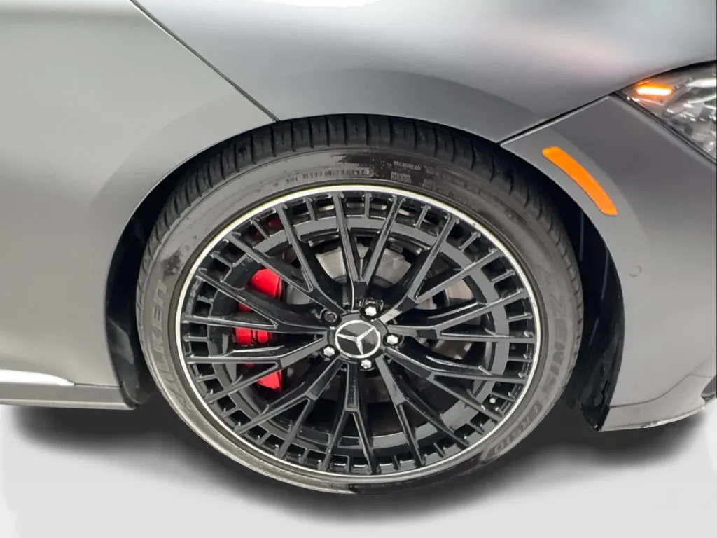 Mercedes-Benz EQE photo 16