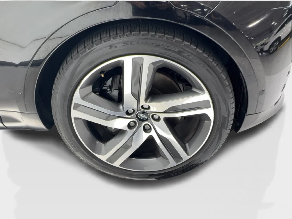 Land Rover Discovery photo 16