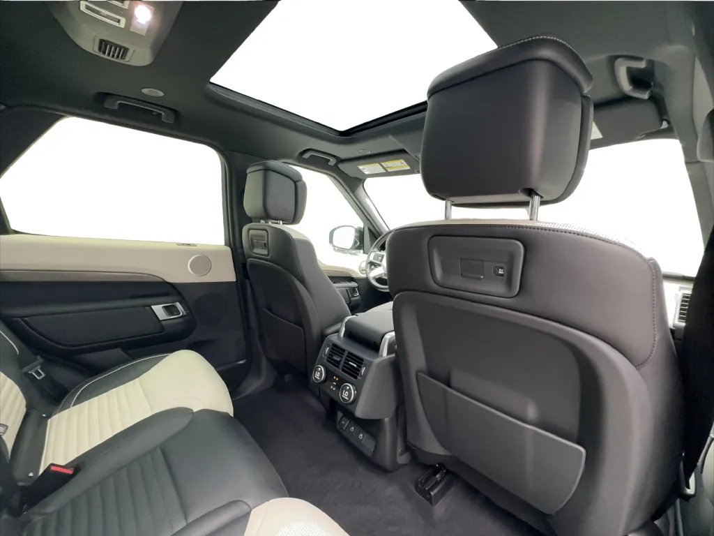 Land Rover Discovery photo 30