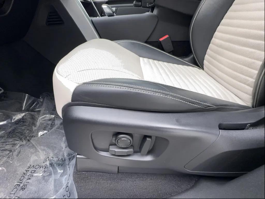 Land Rover Discovery photo 23