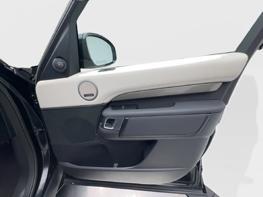 Land Rover Discovery photo 39