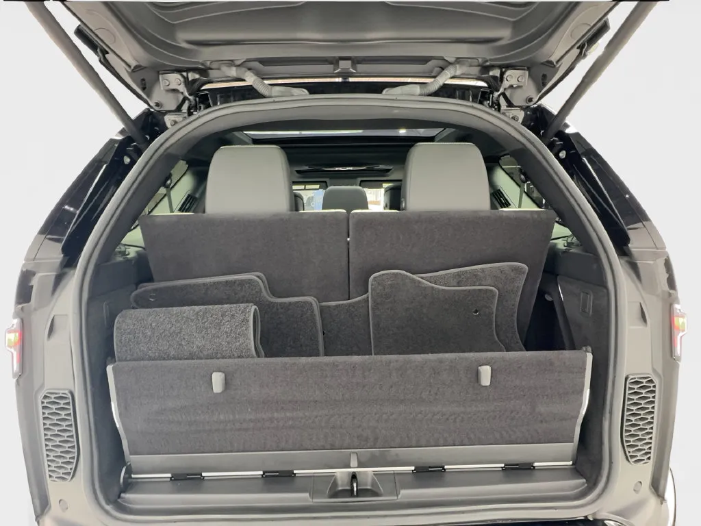 Land Rover Discovery photo 19
