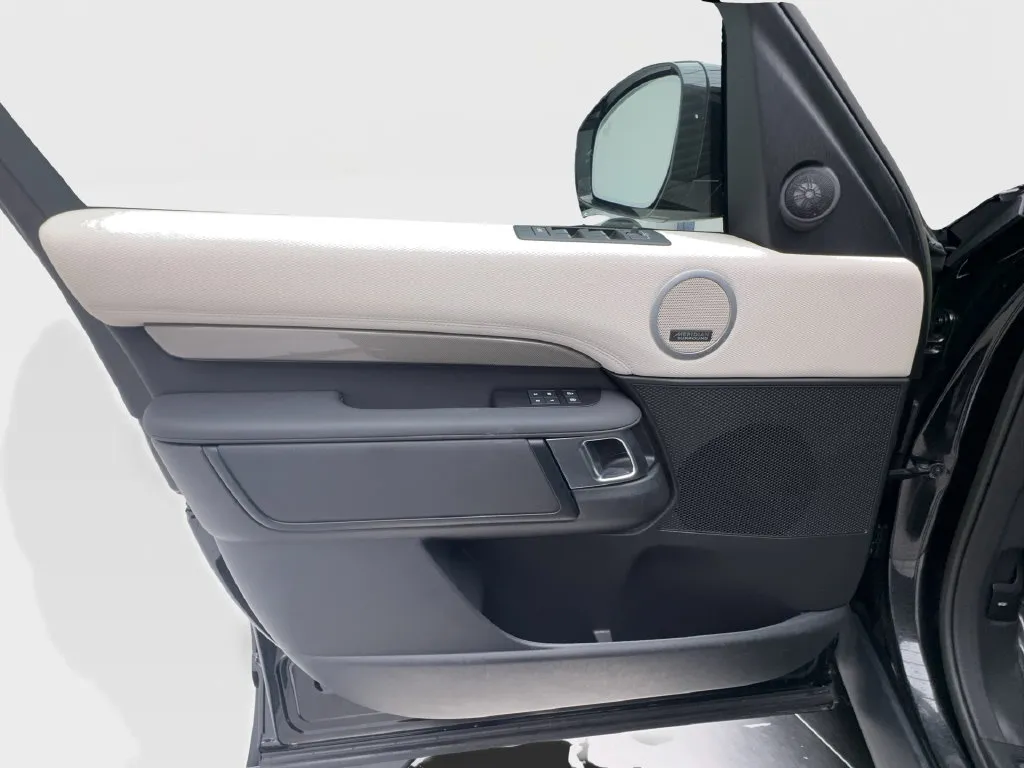 Land Rover Discovery photo 25