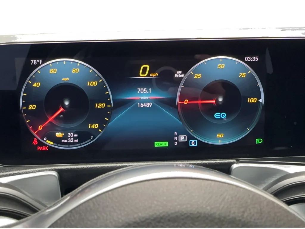 Mercedes-Benz EQB photo 40