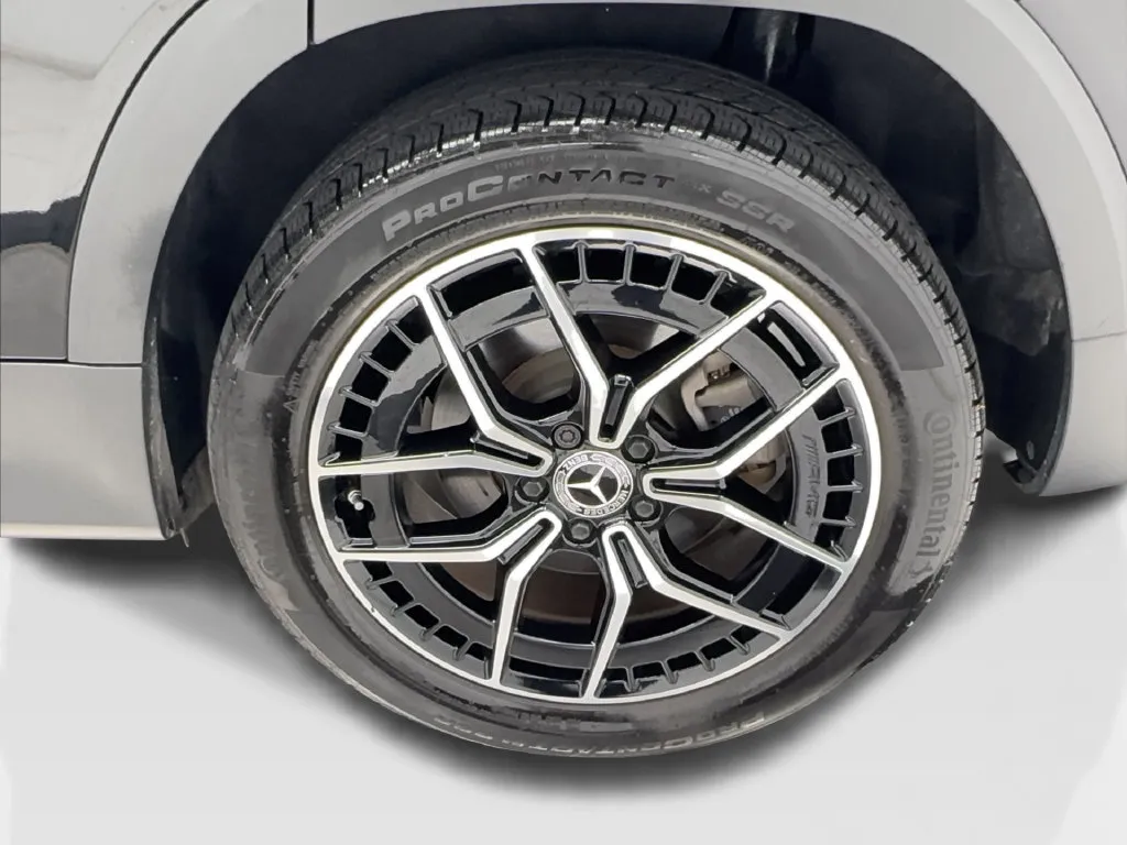 Mercedes-Benz EQB photo 14