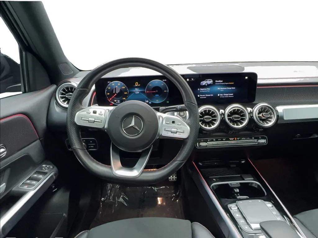 Mercedes-Benz EQB photo 36