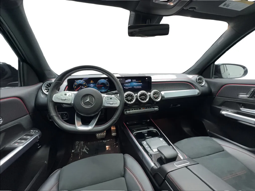 Mercedes-Benz EQB photo 35