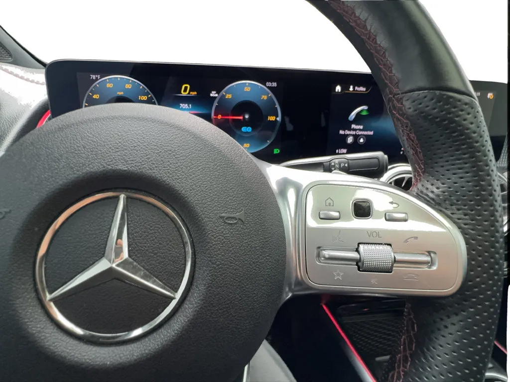Mercedes-Benz EQB photo 41