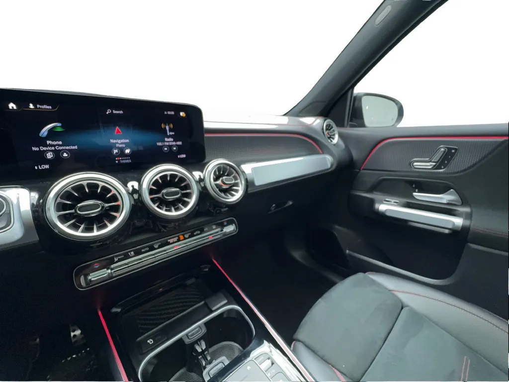 Mercedes-Benz EQB photo 43