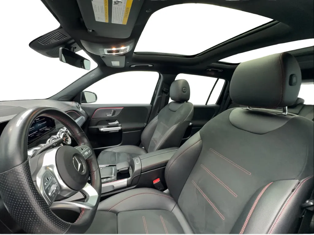 Mercedes-Benz EQB photo 21