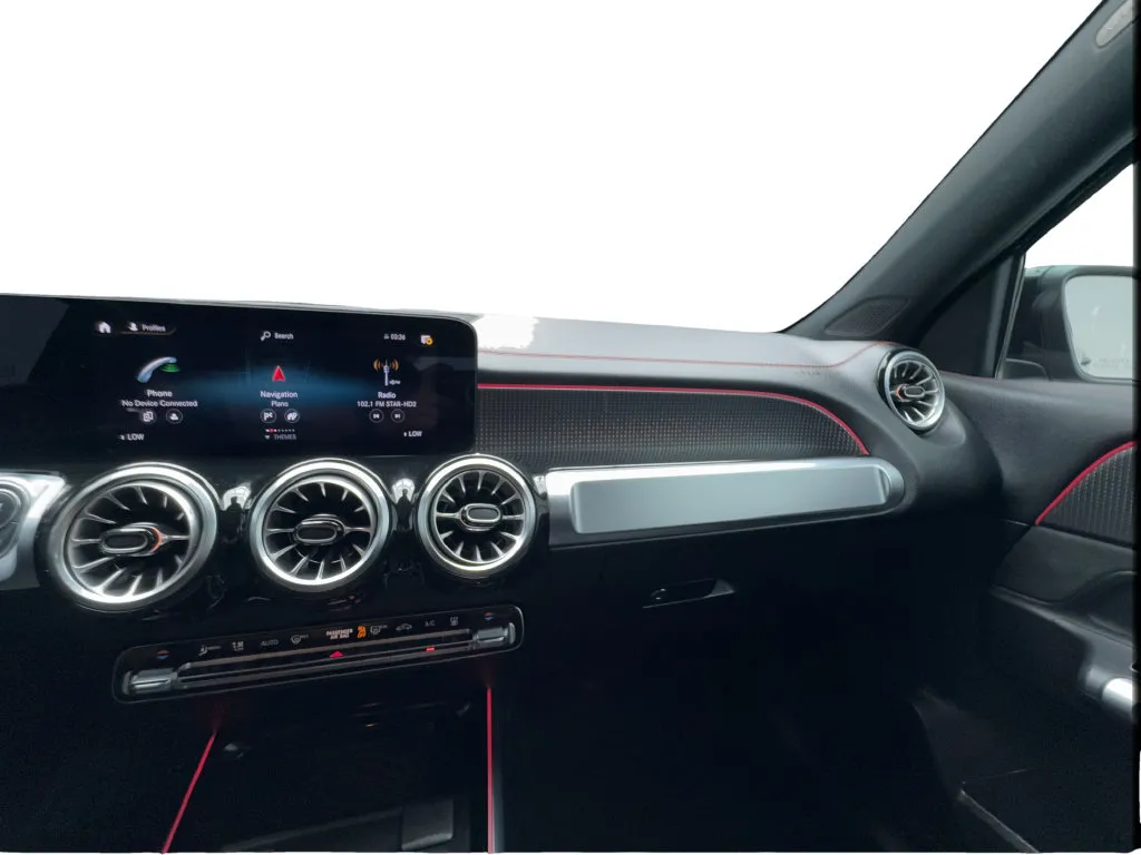 Mercedes-Benz EQB photo 45