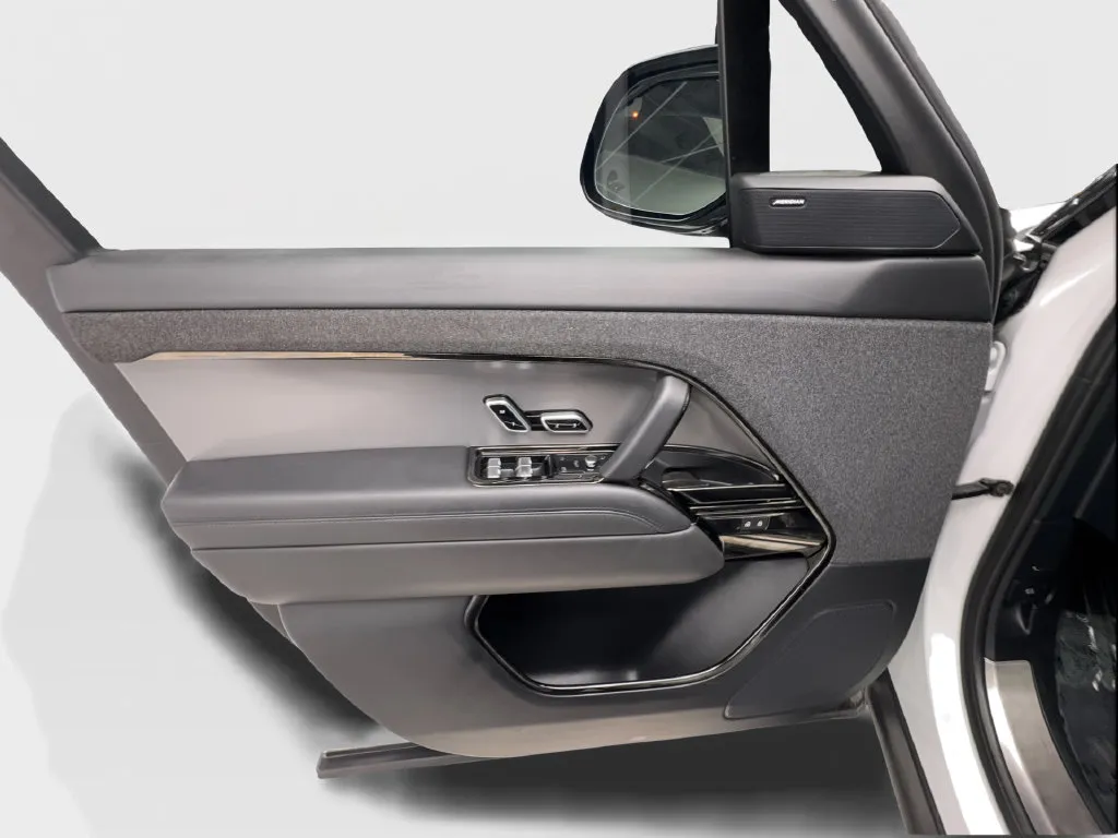 Land Rover Range Rover Sport photo 23