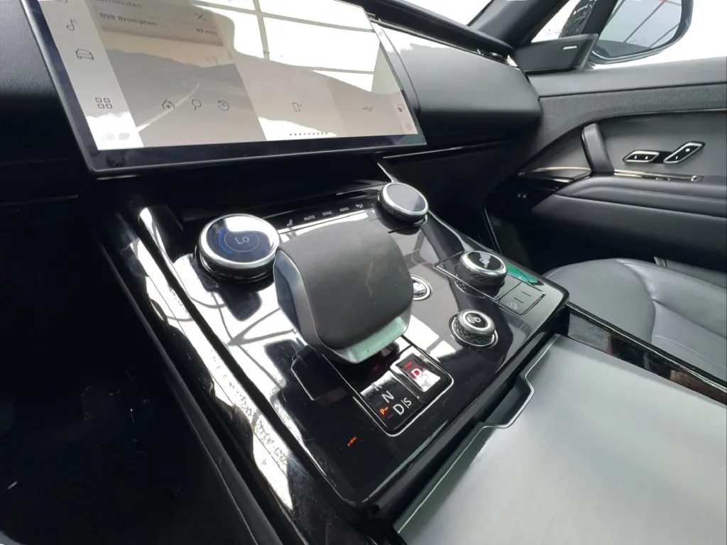 Land Rover Range Rover Sport photo 45