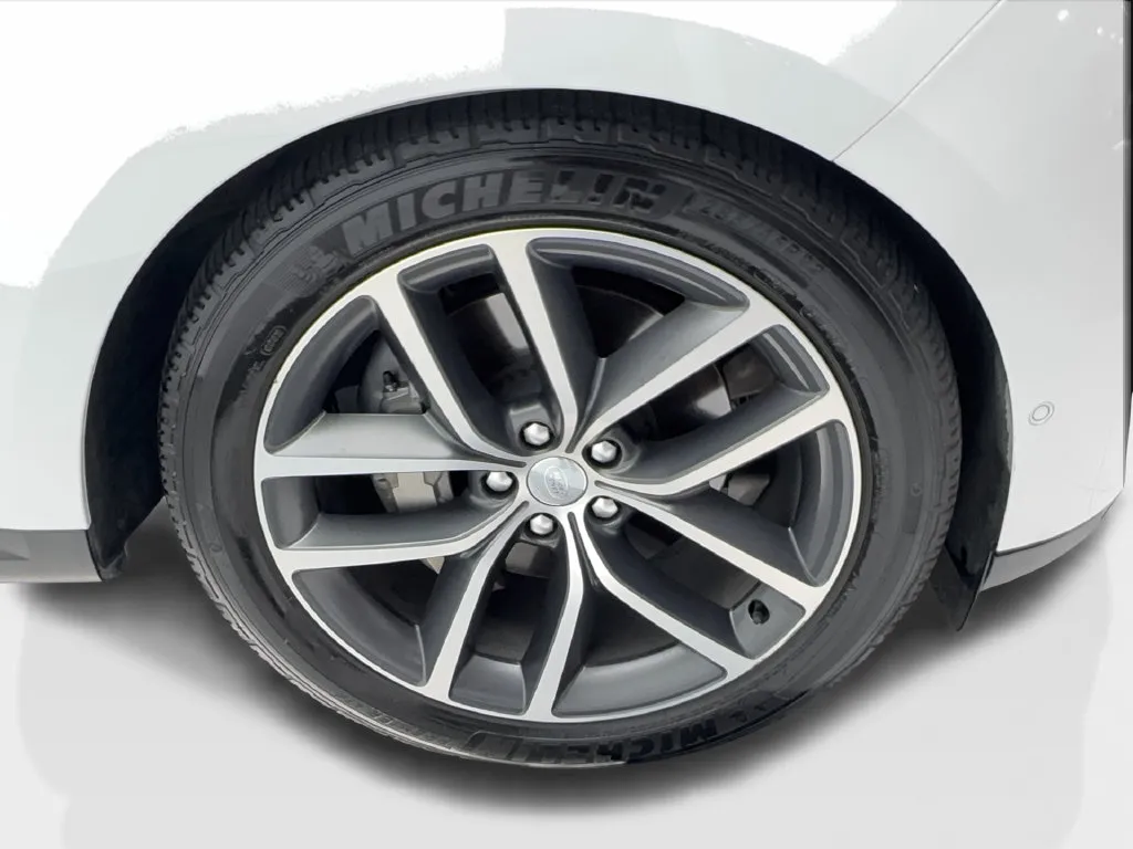 Land Rover Range Rover Sport photo 16