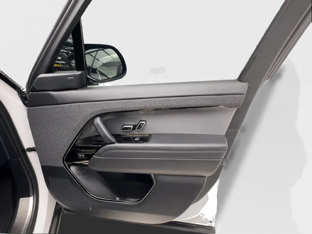 Land Rover Range Rover Sport photo 34