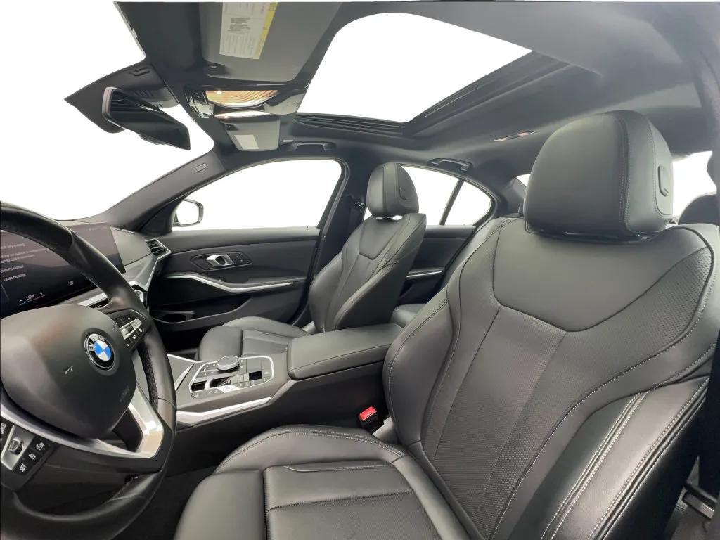 BMW 3 Series photo 22