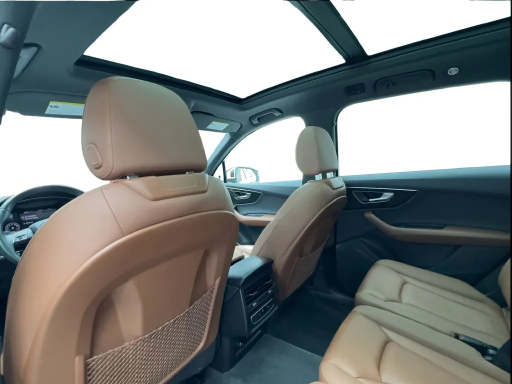 Audi Q7 photo 26