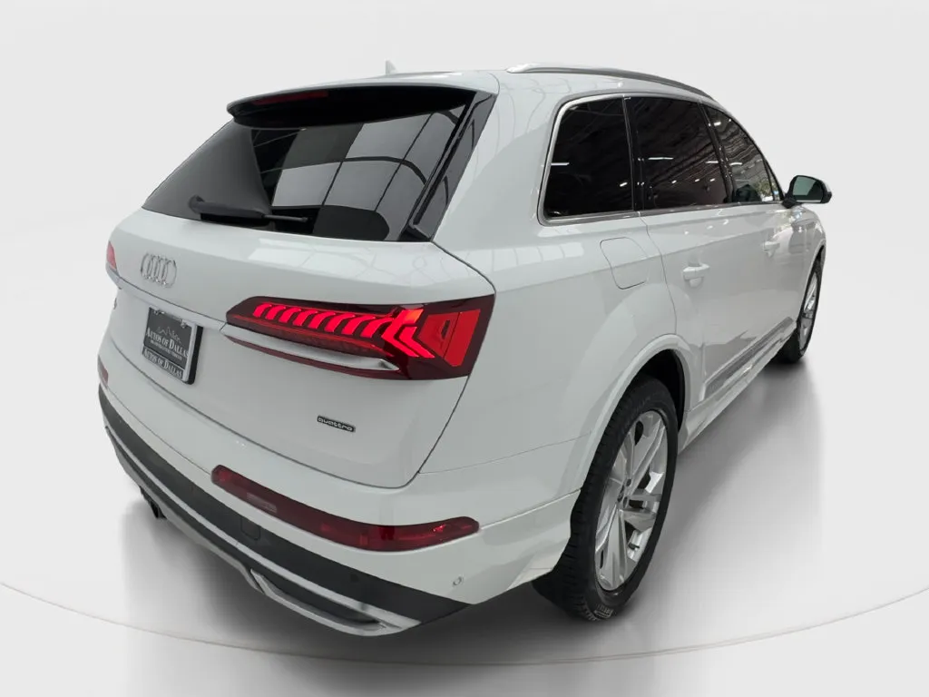Audi Q7 photo 8