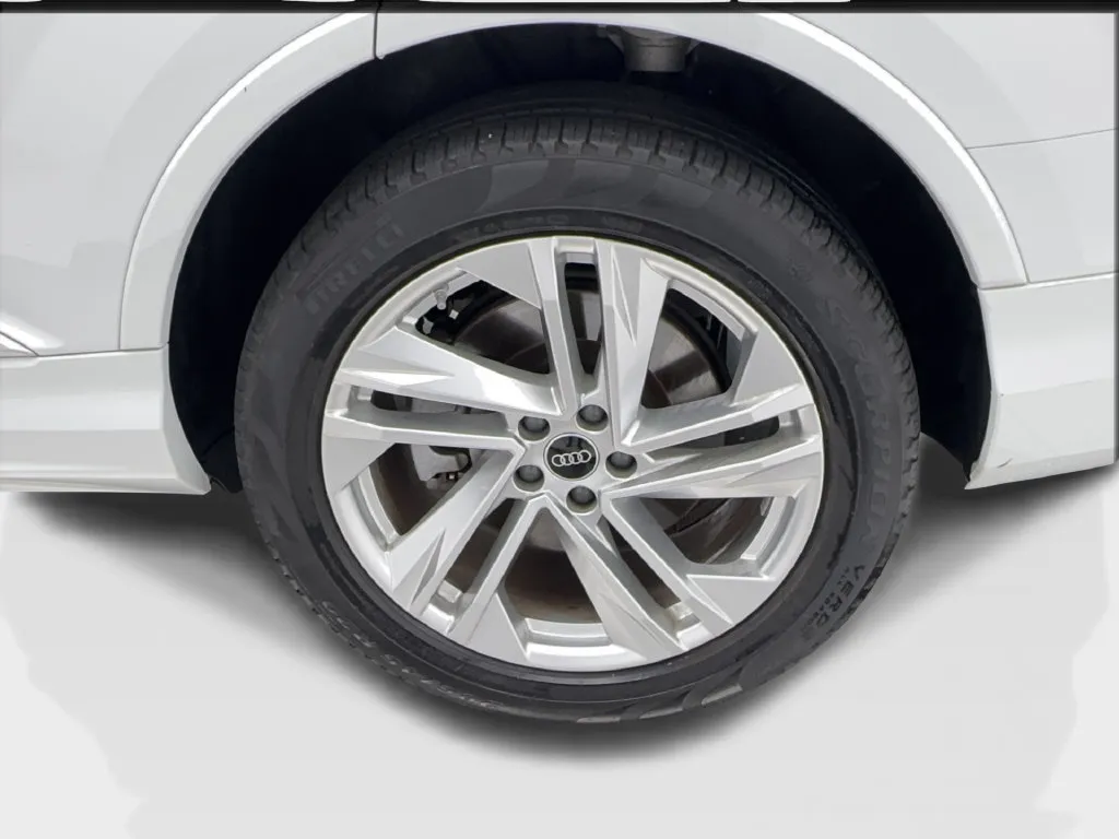 Audi Q7 photo 14