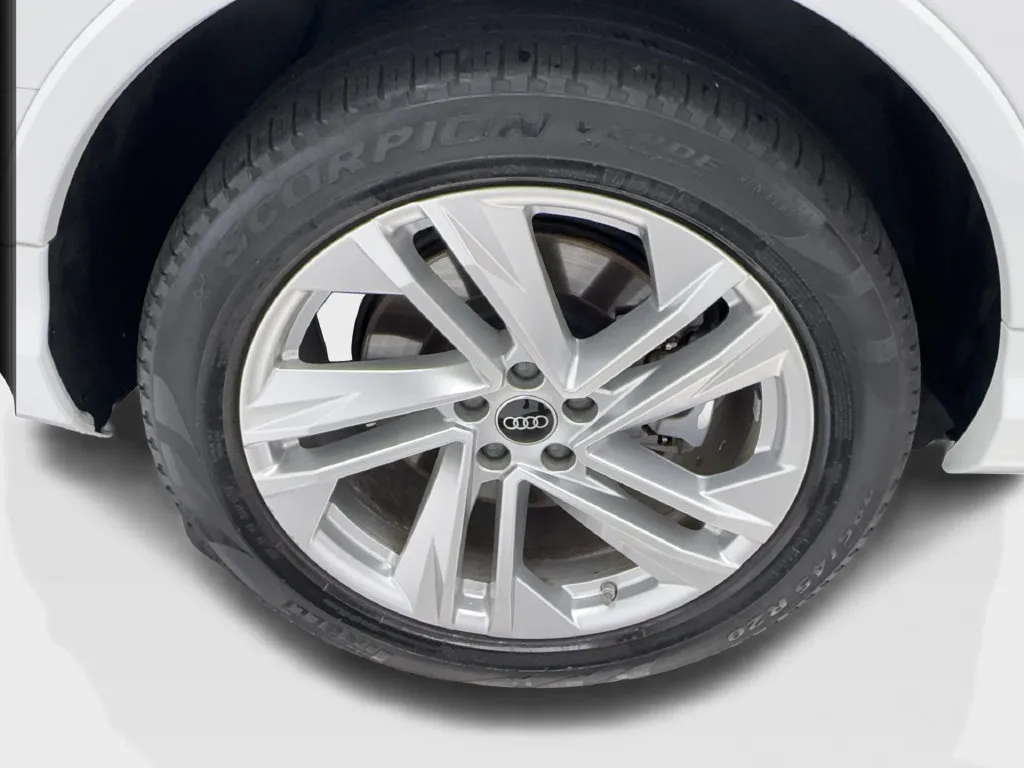 Audi Q7 photo 18