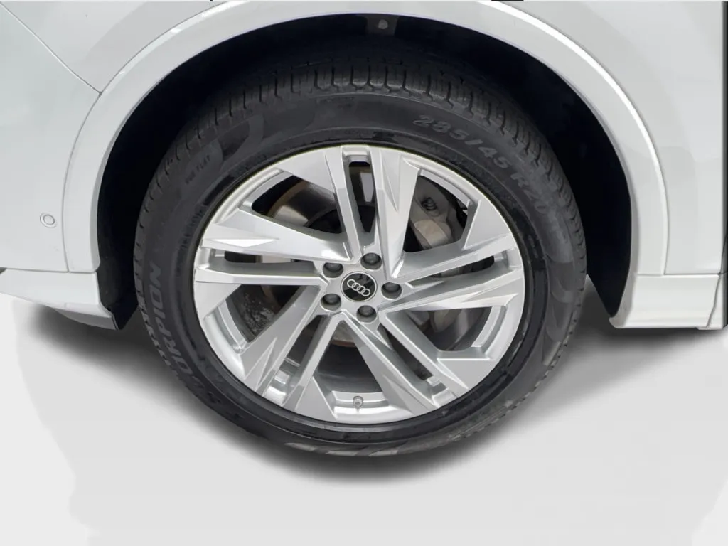 Audi Q7 photo 15