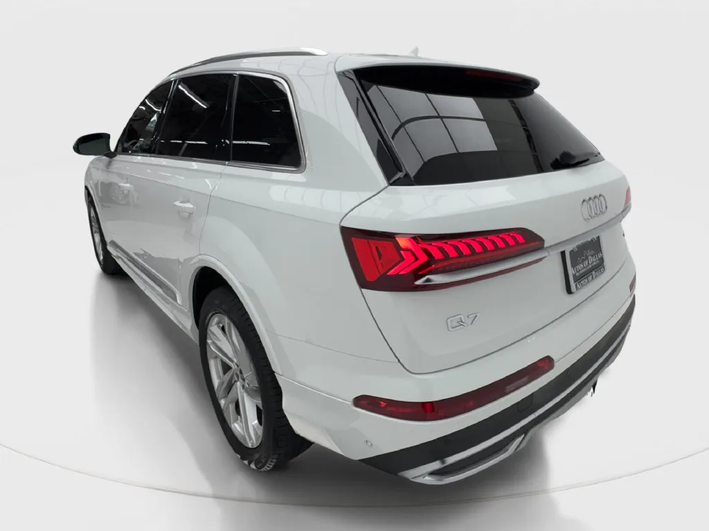 Audi Q7 photo 11