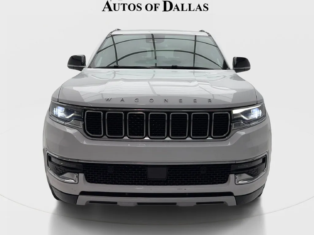Jeep Wagoneer L photo 4