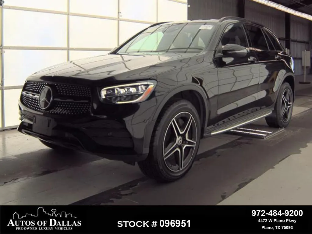 2022 Mercedes-Benz GLC GLC 300's photo