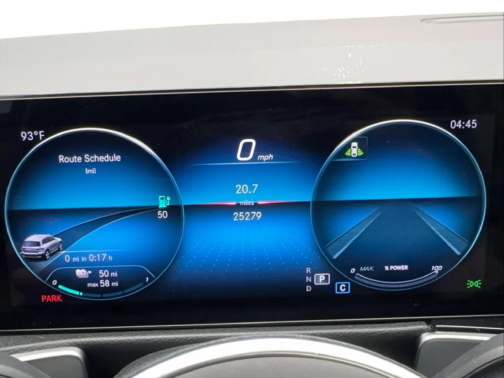 Mercedes-Benz EQB photo 41