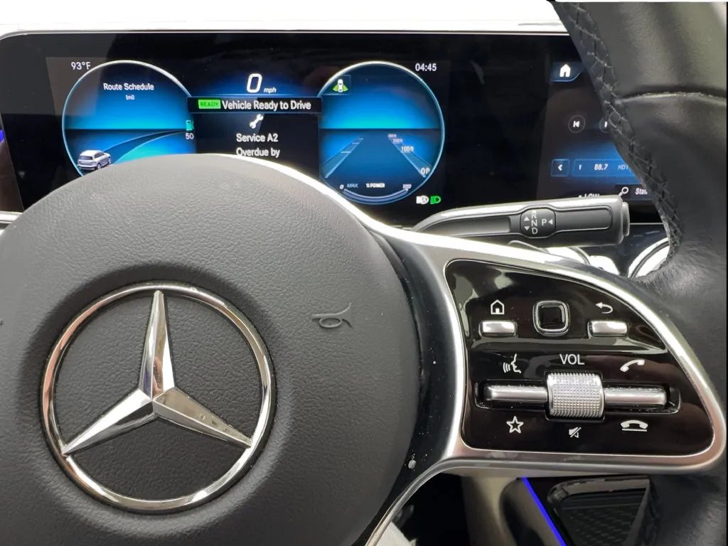 Mercedes-Benz EQB photo 42