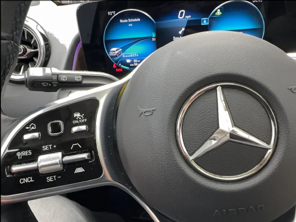 Mercedes-Benz EQB photo 43