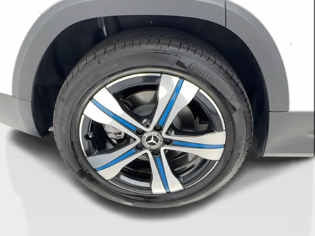 Mercedes-Benz EQB photo 18