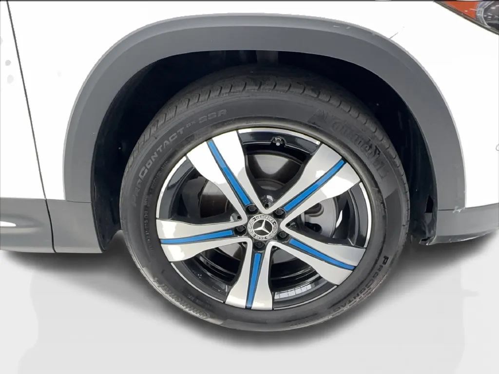 Mercedes-Benz EQB photo 16