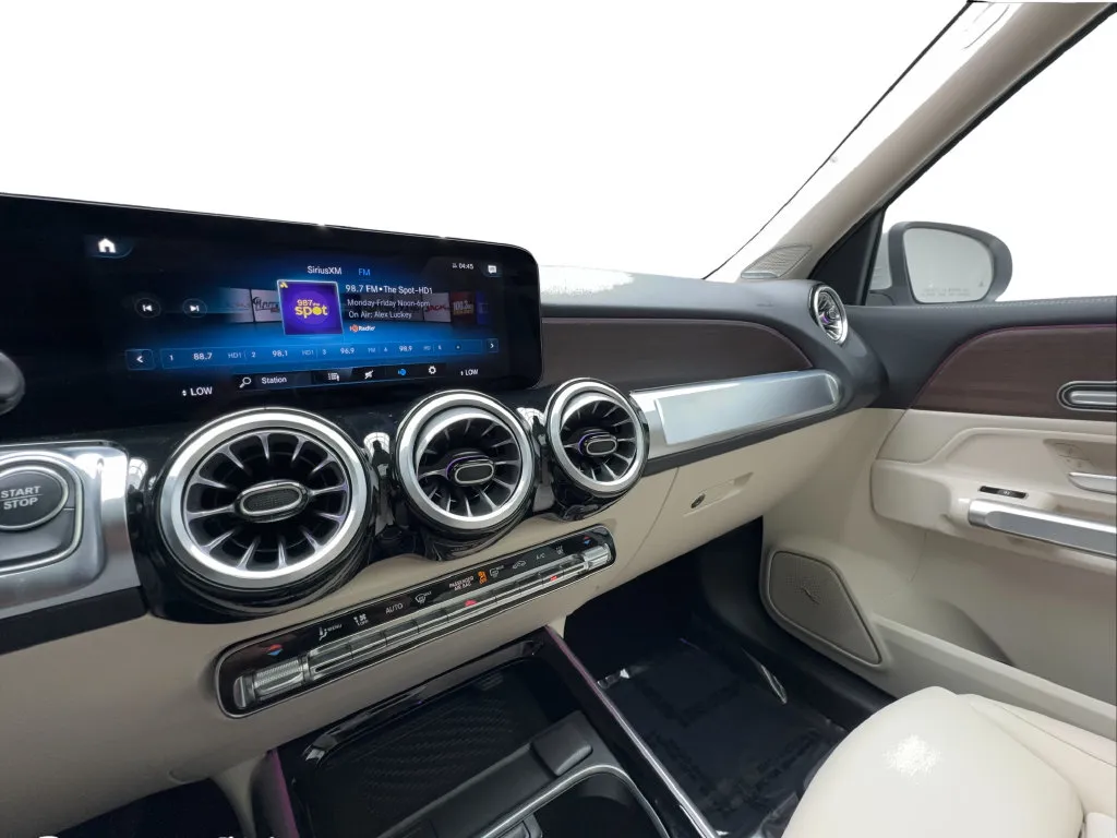 Mercedes-Benz EQB photo 44