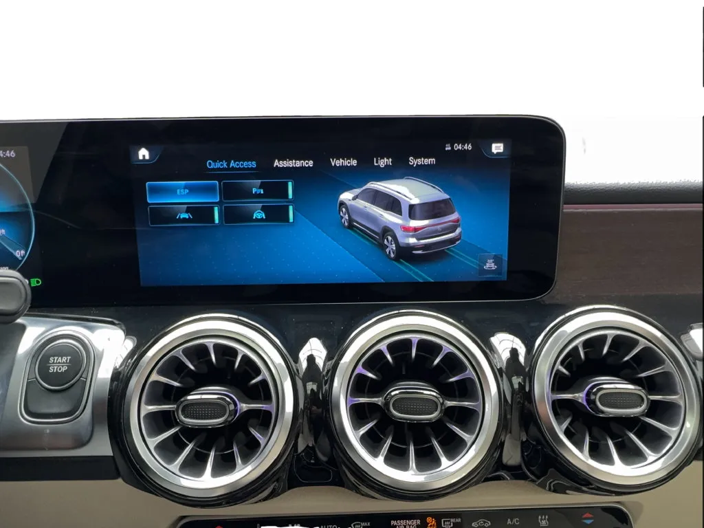 Mercedes-Benz EQB photo 51