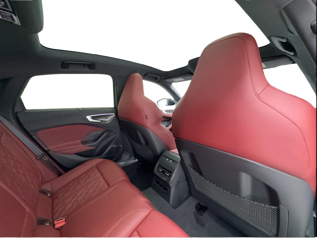Audi S5 photo 30