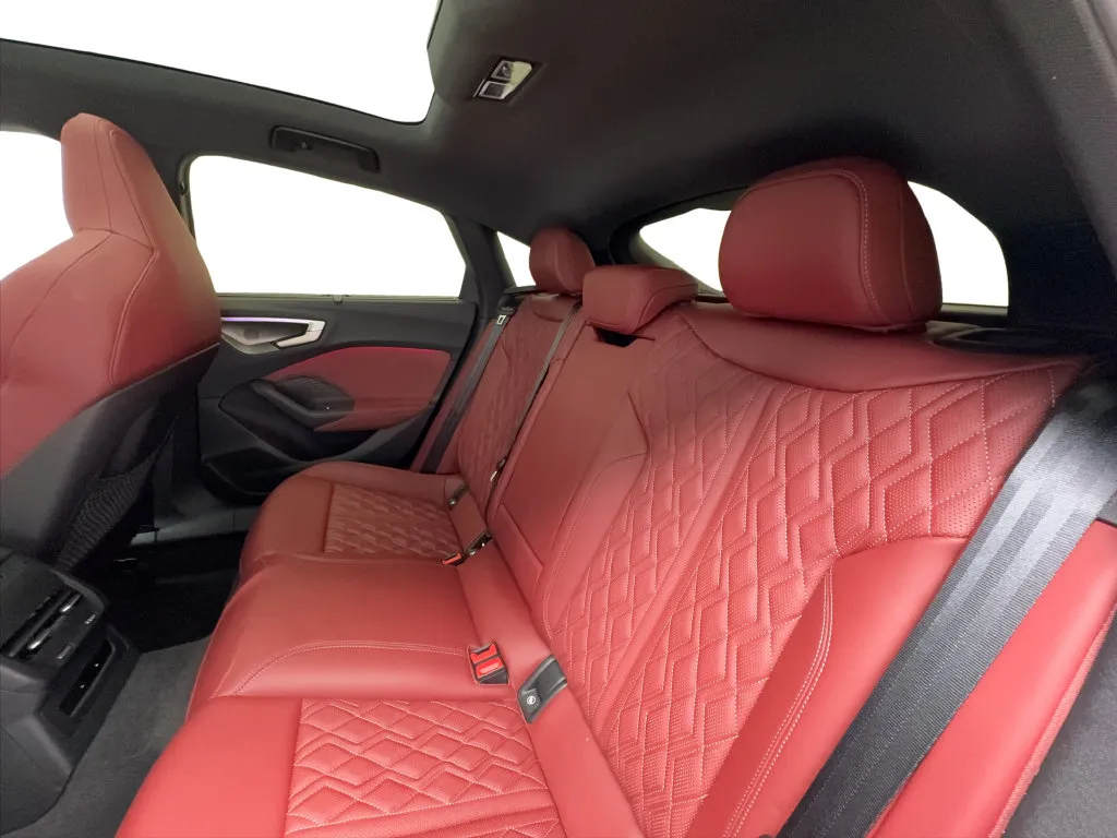 Audi S5 photo 27