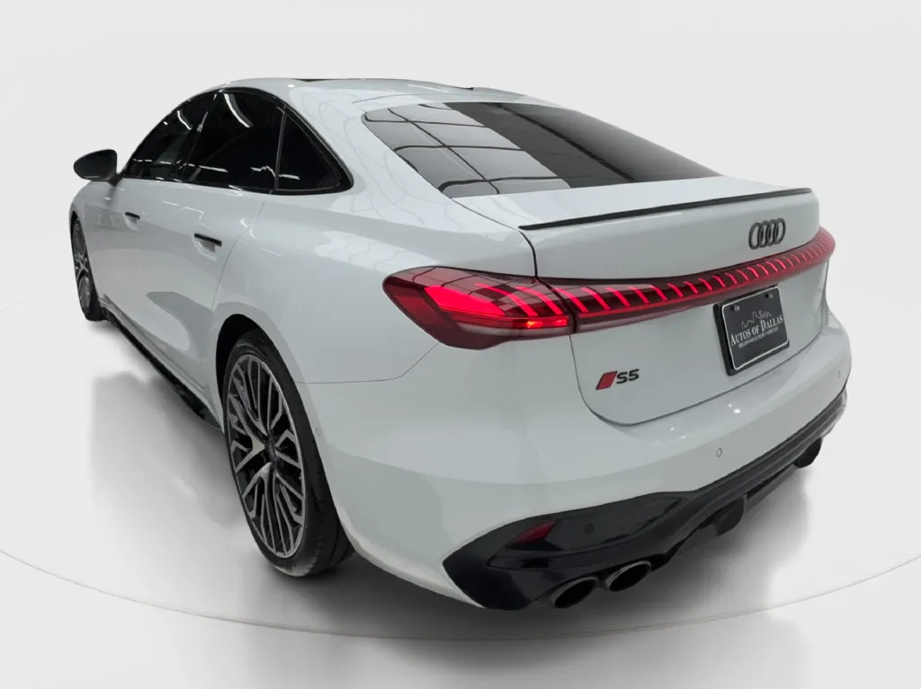Audi S5 photo 11