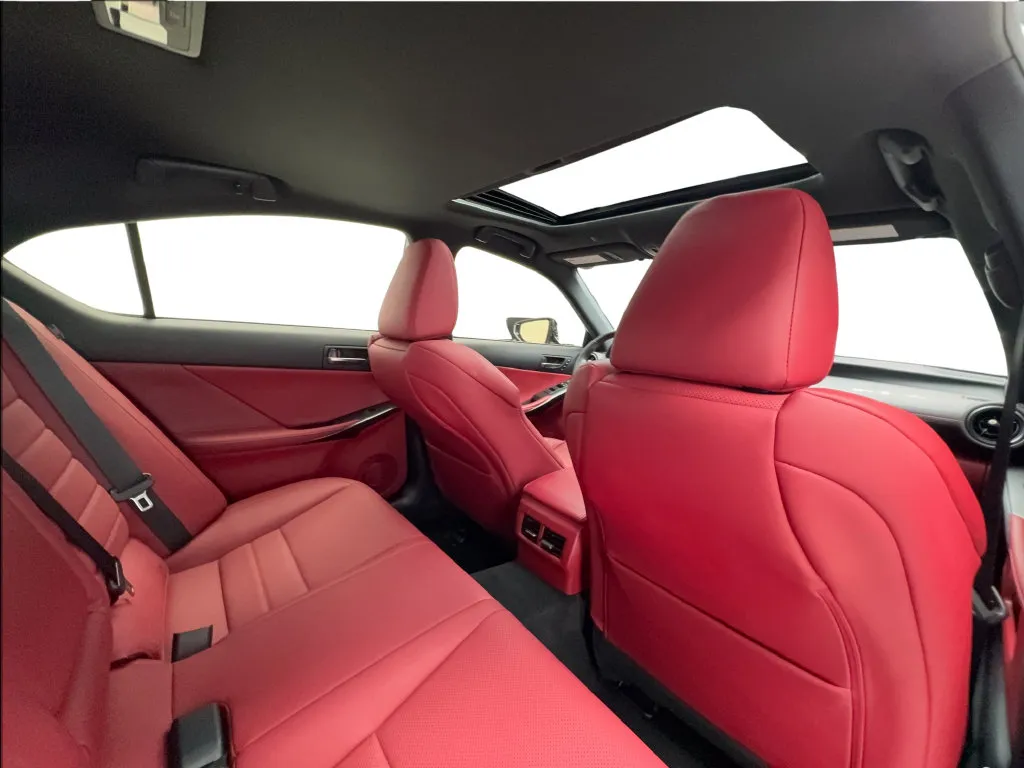 Lexus IS photo 28