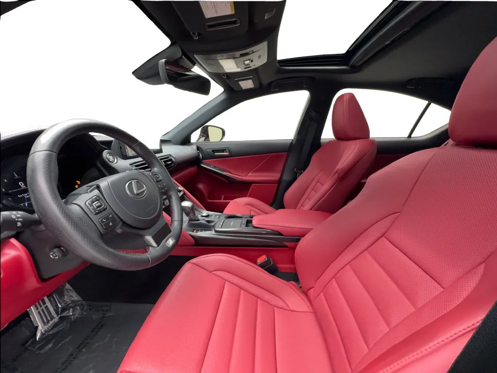 Lexus IS photo 21
