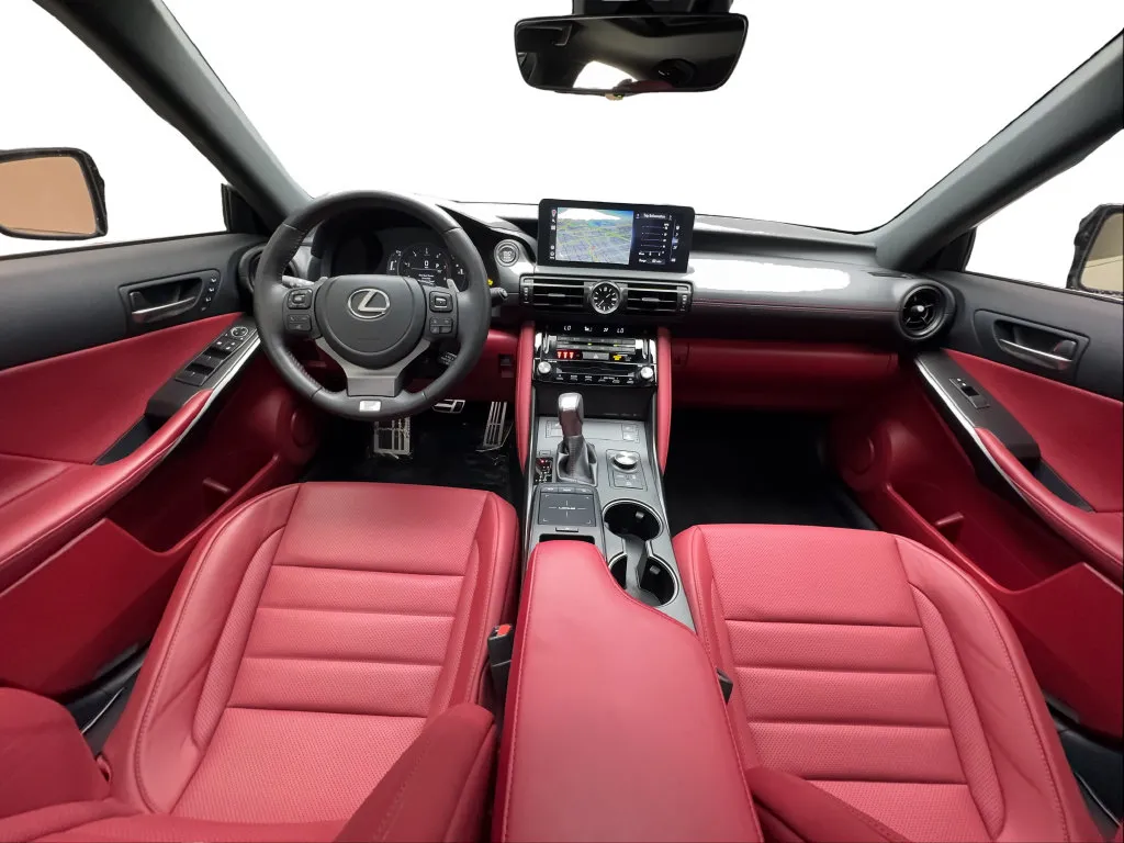 Lexus IS photo 40