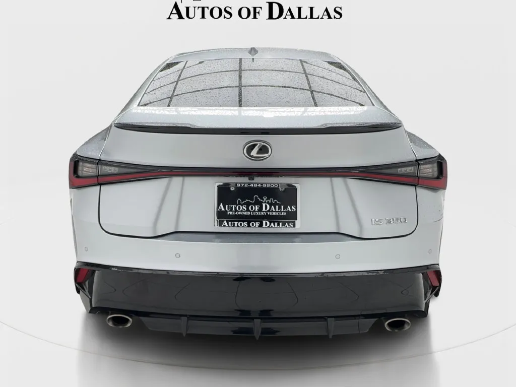 Lexus IS photo 10