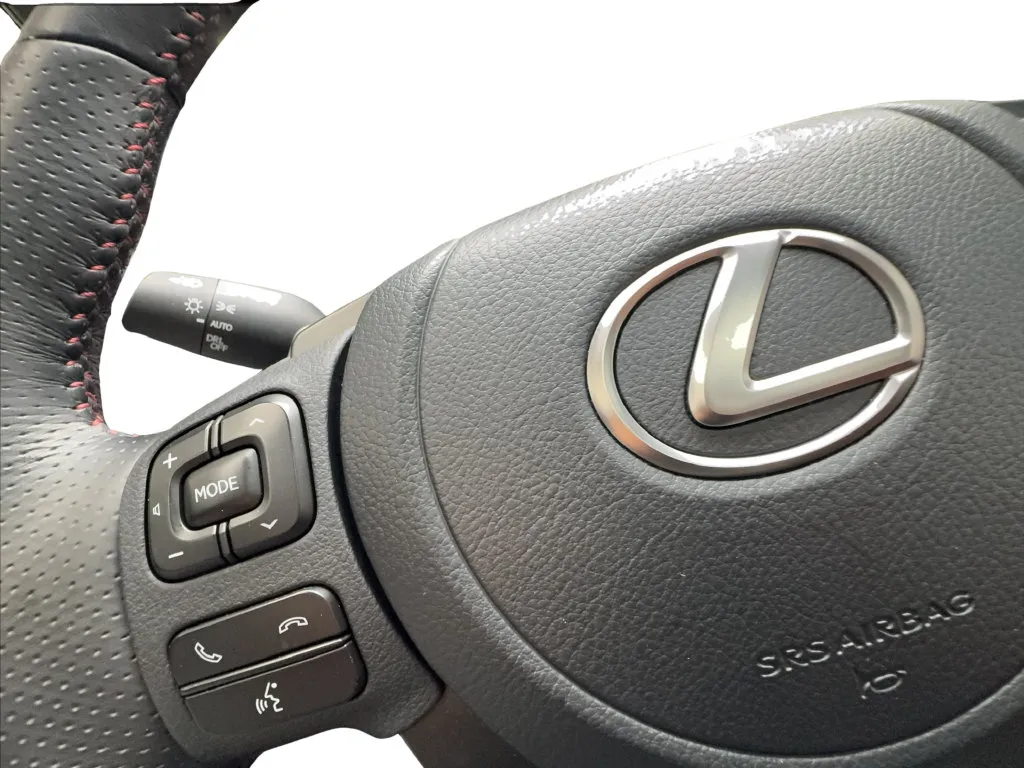 Lexus IS photo 43