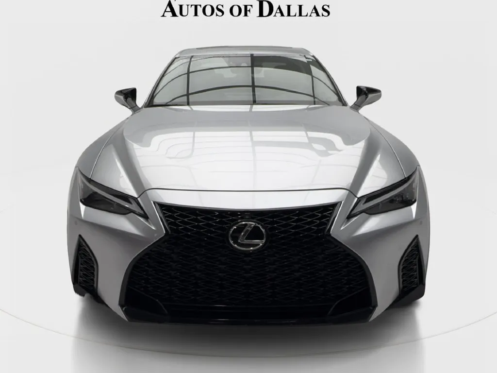 Lexus IS photo 4