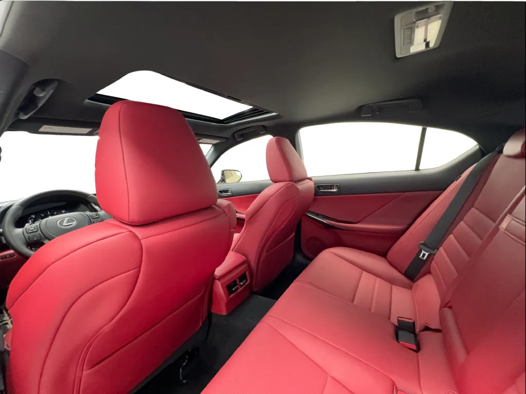 Lexus IS photo 25