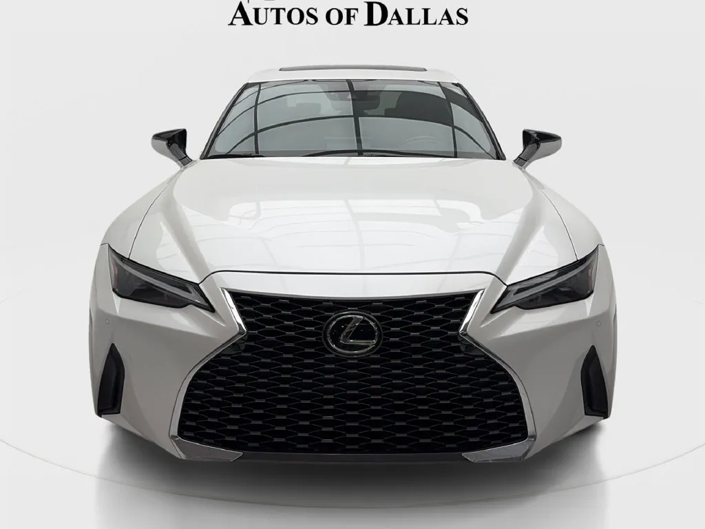 Lexus IS photo 4