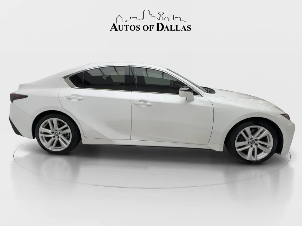 Lexus IS photo 7