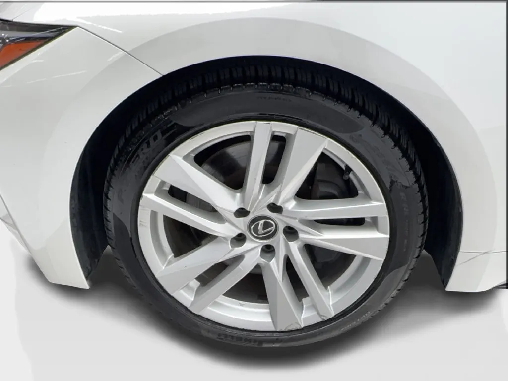 Lexus IS photo 15
